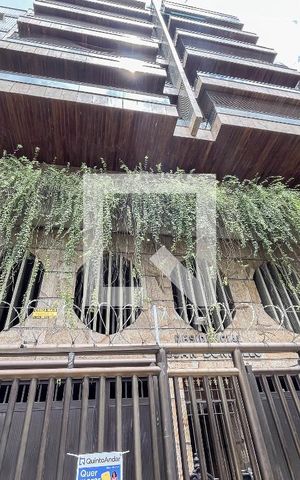 Apartamento à venda com 240m², 3 quartos e 2 vagasFachada