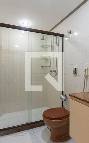 Apartamento à venda com 240m², 3 quartos e 2 vagasBanheiro