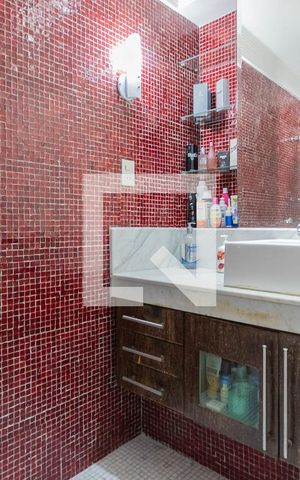 Apartamento à venda com 240m², 3 quartos e 2 vagasBanheiro Suíte