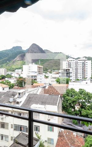 Apartamento à venda com 240m², 3 quartos e 2 vagasVaranda Suíte