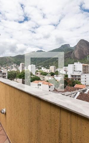 Apartamento à venda com 240m², 3 quartos e 2 vagasCobertura (área externa)