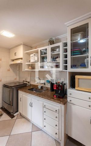 Apartamento à venda com 240m², 3 quartos e 2 vagasCozinha