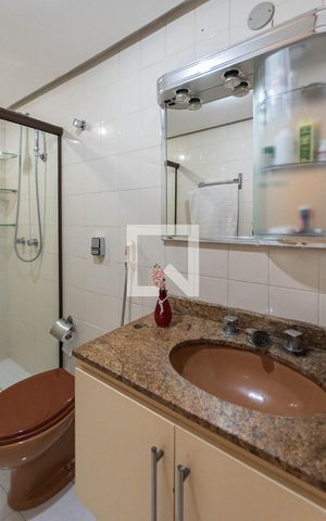 Apartamento à venda com 240m², 3 quartos e 2 vagasBanheiro