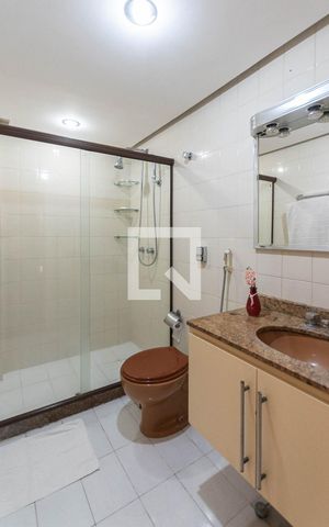 Apartamento à venda com 240m², 3 quartos e 2 vagasBanheiro