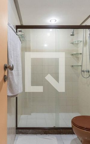 Apartamento à venda com 240m², 3 quartos e 2 vagasBanheiro