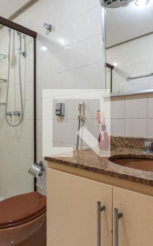 Apartamento à venda com 240m², 3 quartos e 2 vagasBanheiro