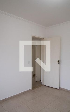 Casa à venda com 340m², 5 quartos e 6 vagas Casa à venda com 340m², 5 quartos e 6 vagasQuarto 2
