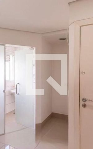 Apartamento à venda com 140m², 2 quartos e 2 vagas Apartamento à venda com 140m², 2 quartos e 2 vagasCozinha