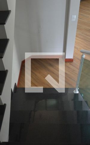 Apartamento à venda com 73m², 4 quartos e 1 vagaEscada