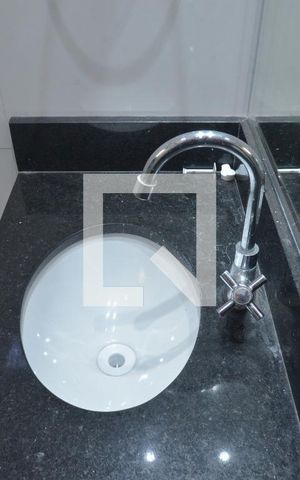 Apartamento à venda com 73m², 4 quartos e 1 vagaBanheiro