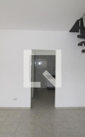 Casa de condomínio para alugar com 65m², 2 quartos e sem vagaSala