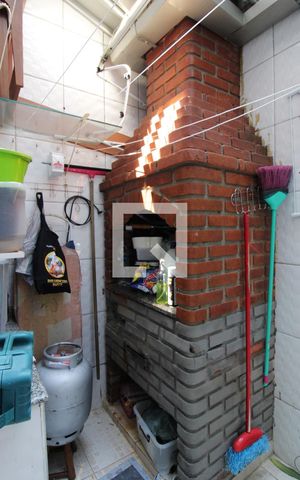 Casa de condomínio à venda com 78m², 2 quartos e 1 vagaÁrea de Serviço