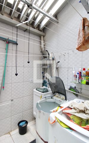 Casa de condomínio à venda com 78m², 2 quartos e 1 vagaÁrea de Serviço