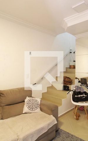 Casa de condomínio à venda com 78m², 2 quartos e 1 vagaSala