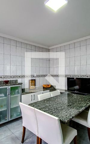 Casa à venda com 240m², 3 quartos e 4 vagasCozinha