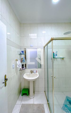Casa à venda com 240m², 3 quartos e 4 vagasBanheiro