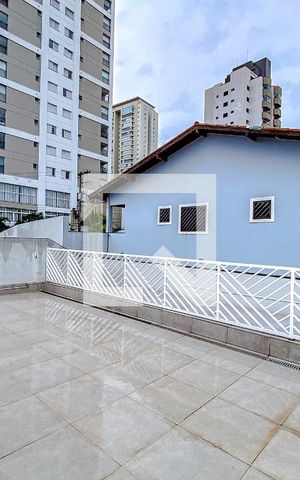 Casa à venda com 240m², 3 quartos e 4 vagasÁrea externa