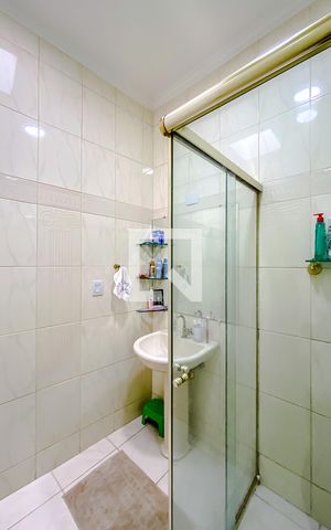Casa à venda com 240m², 3 quartos e 4 vagasBanheiro