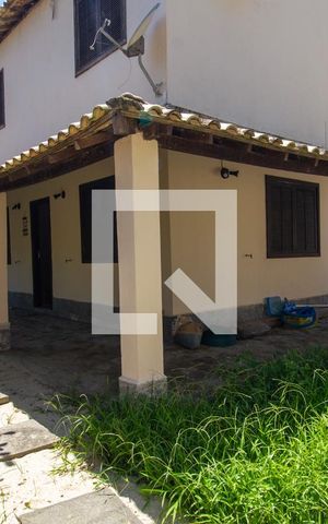 Casa à venda com 250m², 3 quartos e 3 vagas Casa à venda com 250m², 3 quartos e 3 vagasQuintal