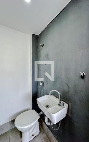 Apartamento à venda com 64m², 2 quartos e sem vagaBanheiro de serviço