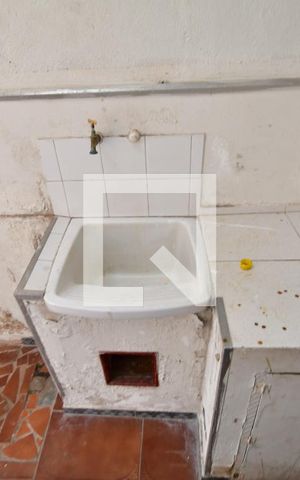 Casa para alugar com 80m², 2 quartos e 2 vagasÁrea de Serviço