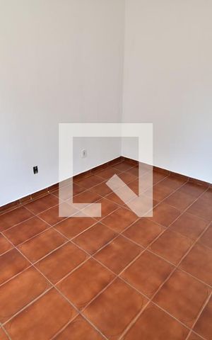Casa para alugar com 80m², 2 quartos e 2 vagasQuarto 1