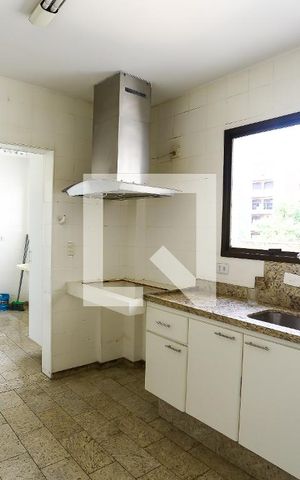 Apartamento à venda com 200m², 4 quartos e 4 vagas Apartamento à venda com 200m², 4 quartos e 4 vagasCozinha
