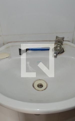 Casa à venda com 210m², 4 quartos e sem vagaBanheiro de Serviço