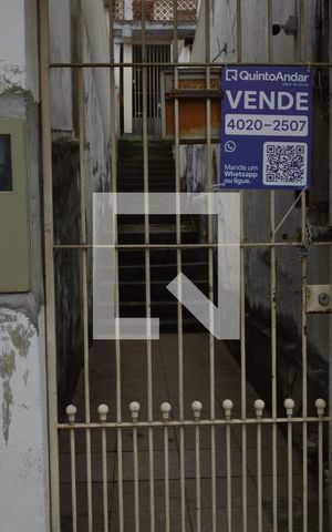 Casa à venda com 210m², 4 quartos e sem vagaFachada + Plaquinha