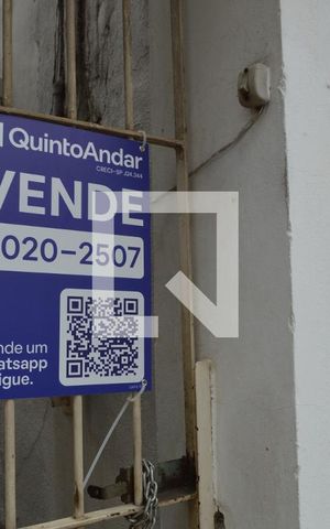 Casa à venda com 210m², 4 quartos e sem vagaPlaquinha
