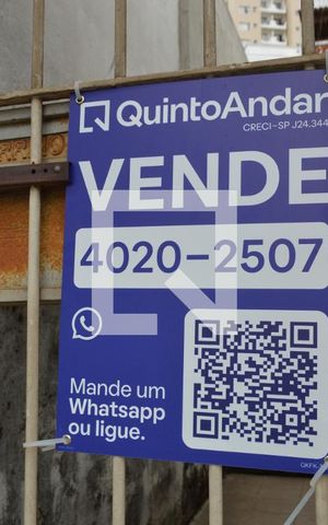 Casa à venda com 210m², 4 quartos e sem vagaPlaquinha