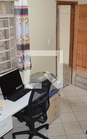 Casa à venda com 210m², 4 quartos e sem vagaEscritório