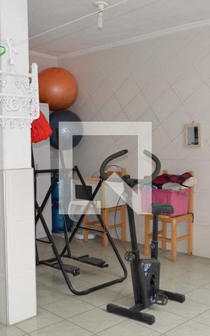 Casa à venda com 210m², 4 quartos e sem vagaÁrea de Serviço