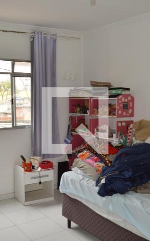 Casa à venda com 210m², 4 quartos e sem vagaQuarto / Sala