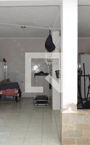 Casa à venda com 210m², 4 quartos e sem vagaÁrea de Serviço