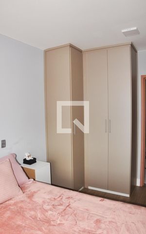 Apartamento à venda com 64m², 2 quartos e 2 vagas Apartamento à venda com 64m², 2 quartos e 2 vagasQuarto 01 com Suíte