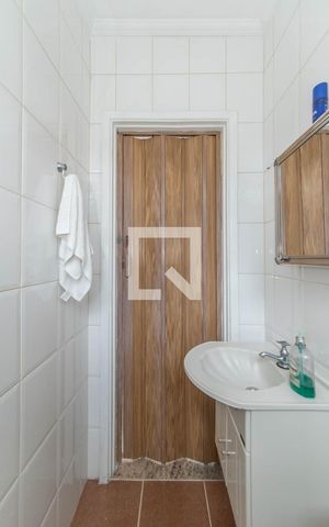 Casa para alugar com 170m², 3 quartos e 2 vagas Casa para alugar com 170m², 3 quartos e 2 vagasBanheiro de Serviço