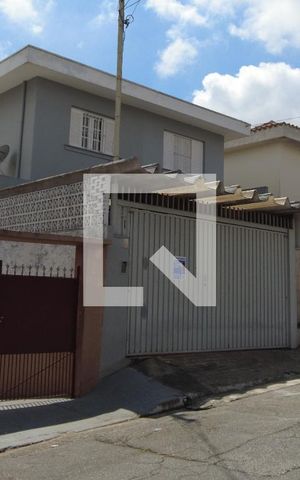 Casa para alugar com 170m², 3 quartos e 2 vagasFachada