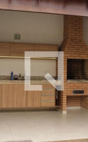 Casa de condomínio à venda com 174m², 3 quartos e 4 vagasÁrea comum - Churrasqueira