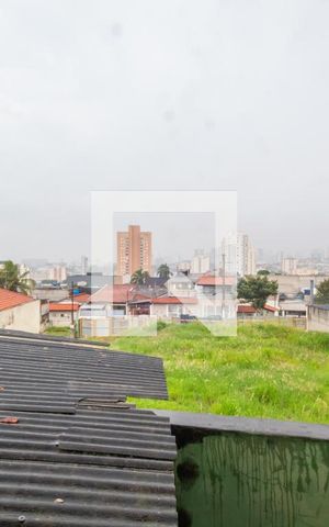 Casa à venda com 100m², 4 quartos e 2 vagas Casa à venda com 100m², 4 quartos e 2 vagasVista do Quarto