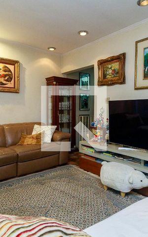 Casa à venda com 300m², 3 quartos e 5 vagas Casa à venda com 300m², 3 quartos e 5 vagasSala