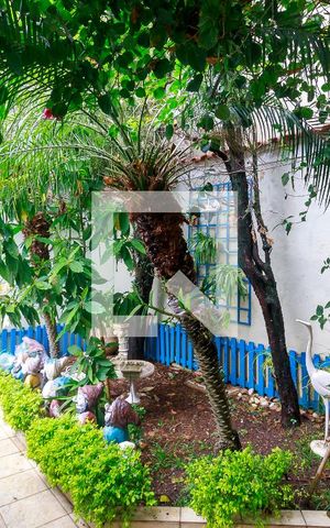 Casa à venda com 300m², 3 quartos e 5 vagas Casa à venda com 300m², 3 quartos e 5 vagasJardim