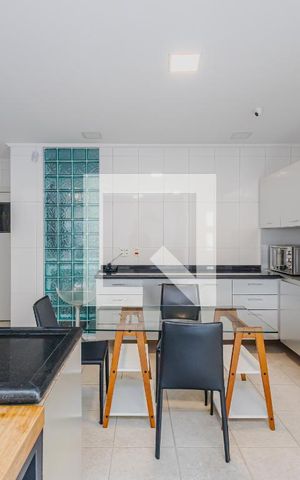 Casa à venda com 900m², 7 quartos e 8 vagasCozinha