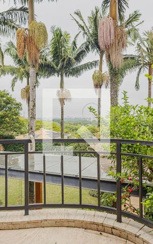 Casa à venda com 900m², 7 quartos e 8 vagasVaranda da Suíte 2