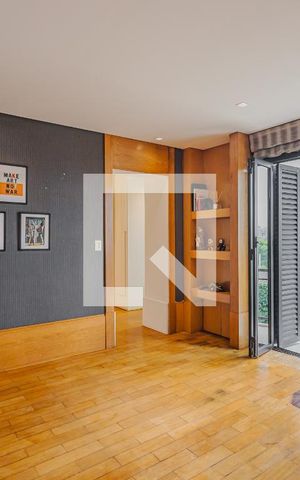 Casa à venda com 900m², 7 quartos e 8 vagasSuíte 4