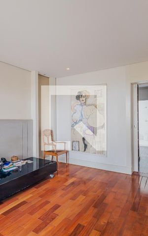 Casa à venda com 900m², 7 quartos e 8 vagasSuíte 2
