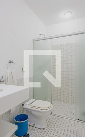 Casa à venda com 900m², 7 quartos e 8 vagasBanheiro 2