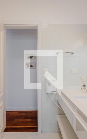 Casa à venda com 900m², 7 quartos e 8 vagasBanheiro 1