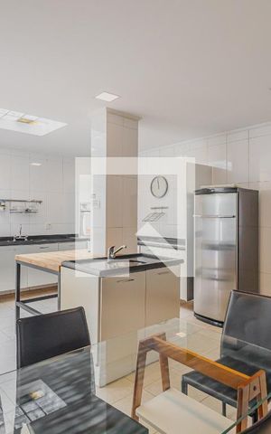 Casa à venda com 900m², 7 quartos e 8 vagasCozinha