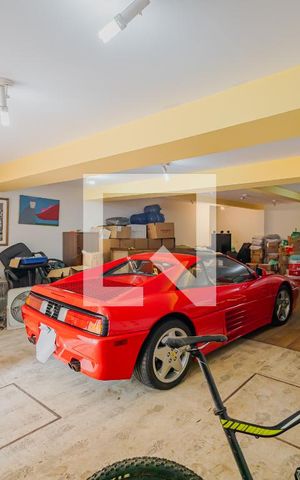 Casa à venda com 900m², 7 quartos e 8 vagasGaragem